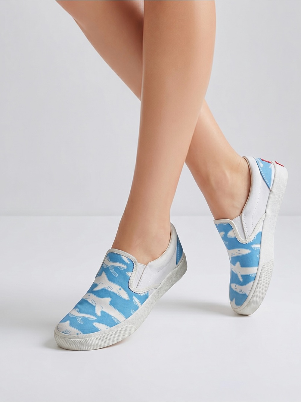 Bucketfeet Women’s Sz 7.5W 'Simon the Shark' Canvas Slip-On Sneakers blue/white